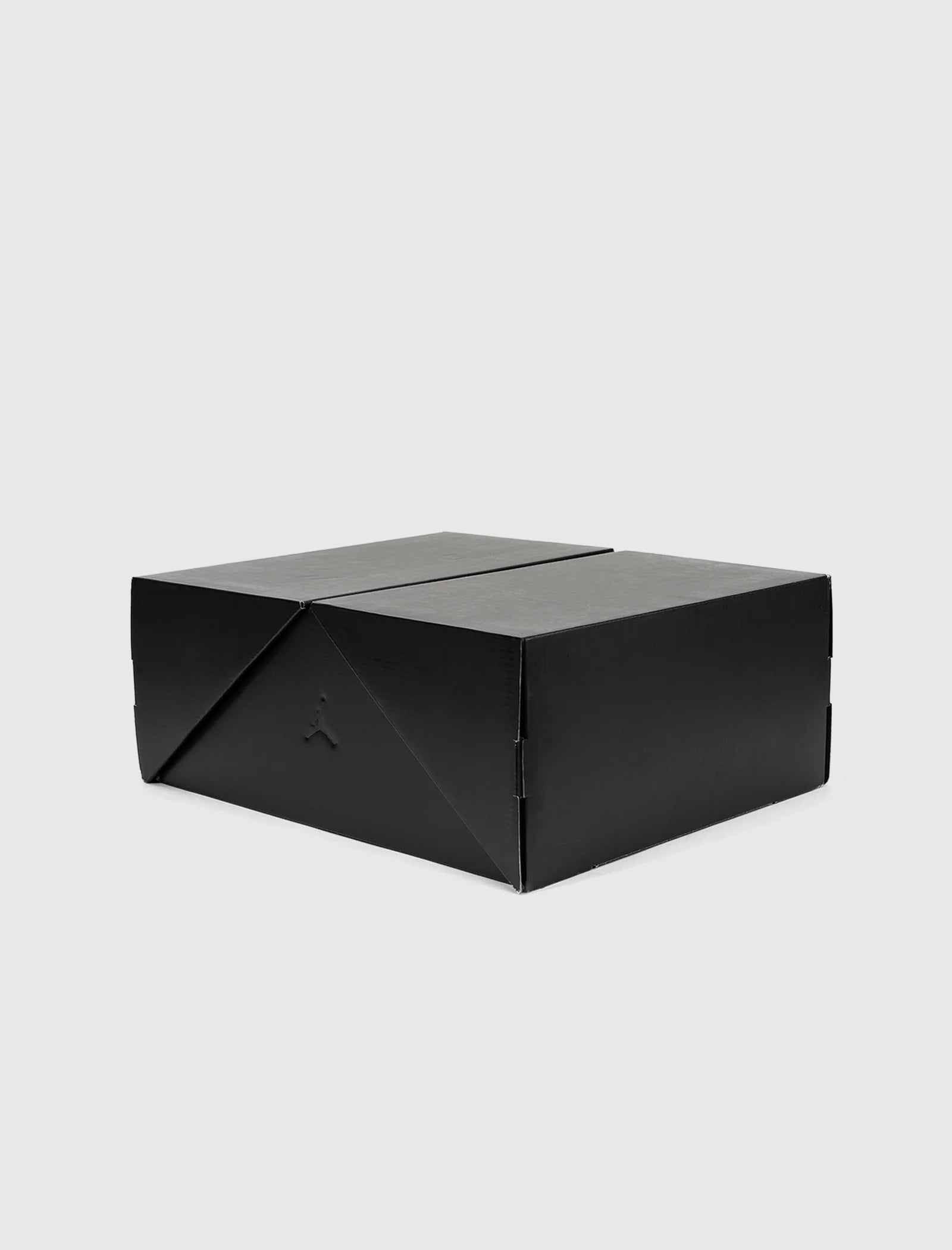 Jordan Retro 4 X A Ma Maniere "While You Where Sleeping"