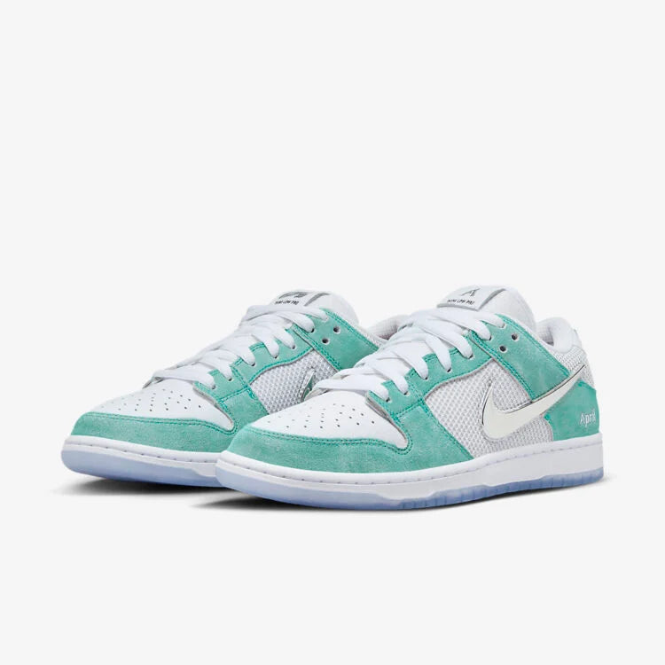 NIKE SB DUNK X APRIL SKATEBOARDS