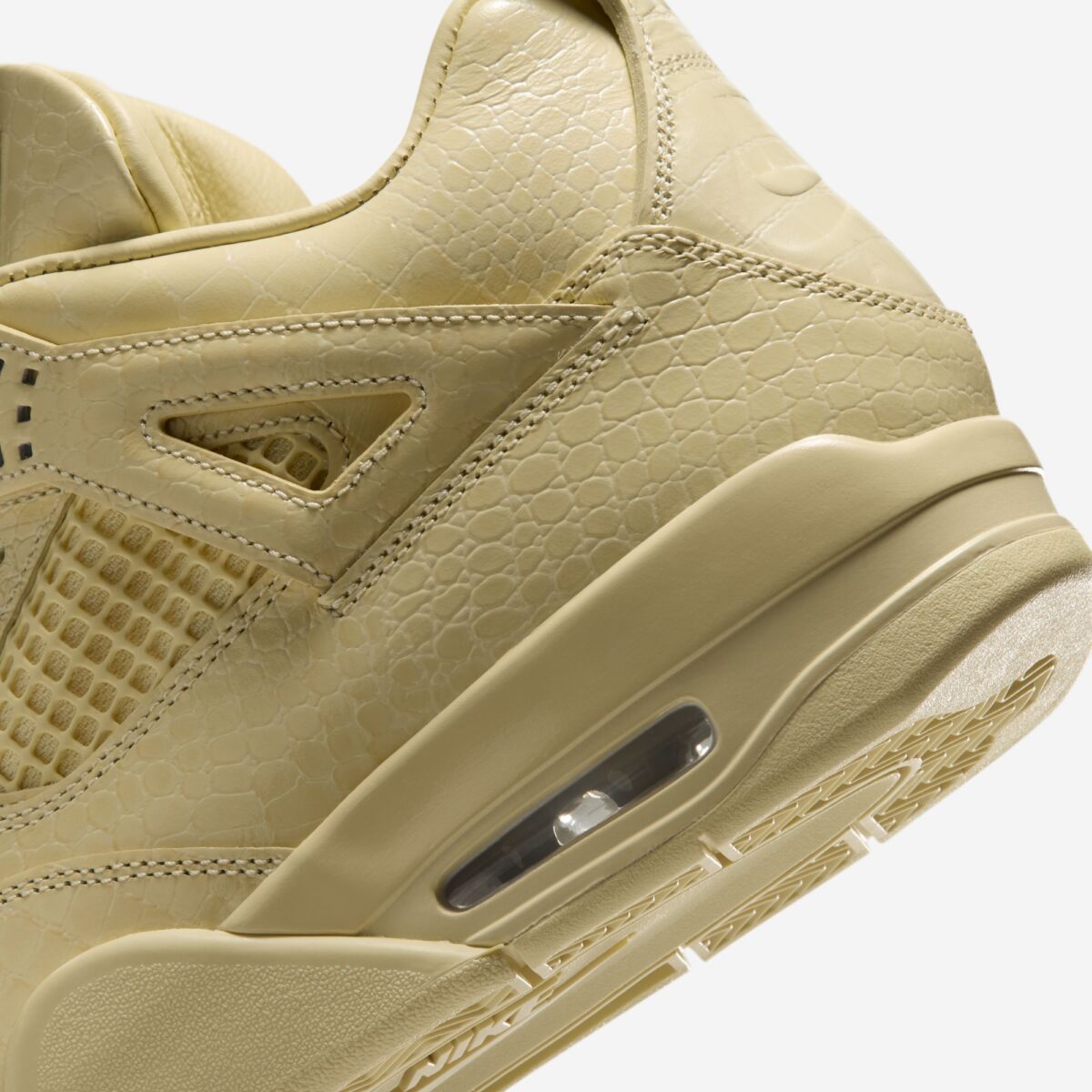 Jordan Retro 4 Balvin “Amazonas”