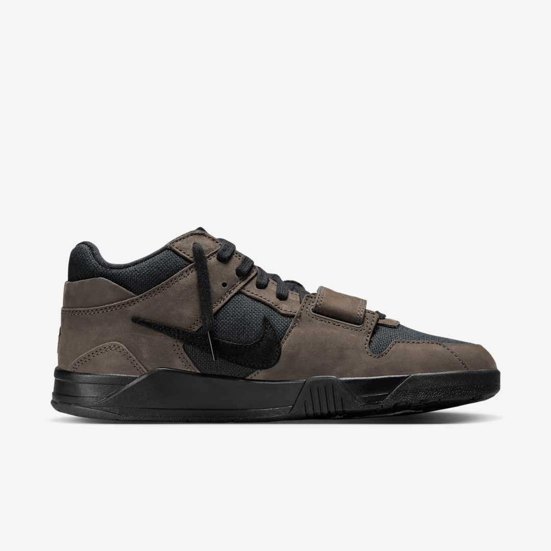 JUMPMAN JACK TR TRAVIS SCOTT “DARK MOCHA”