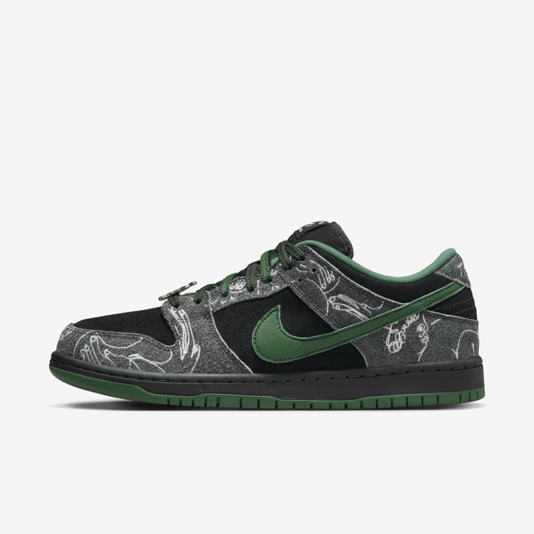 NIKE SB DUNK X THERE SKATEBOARDS