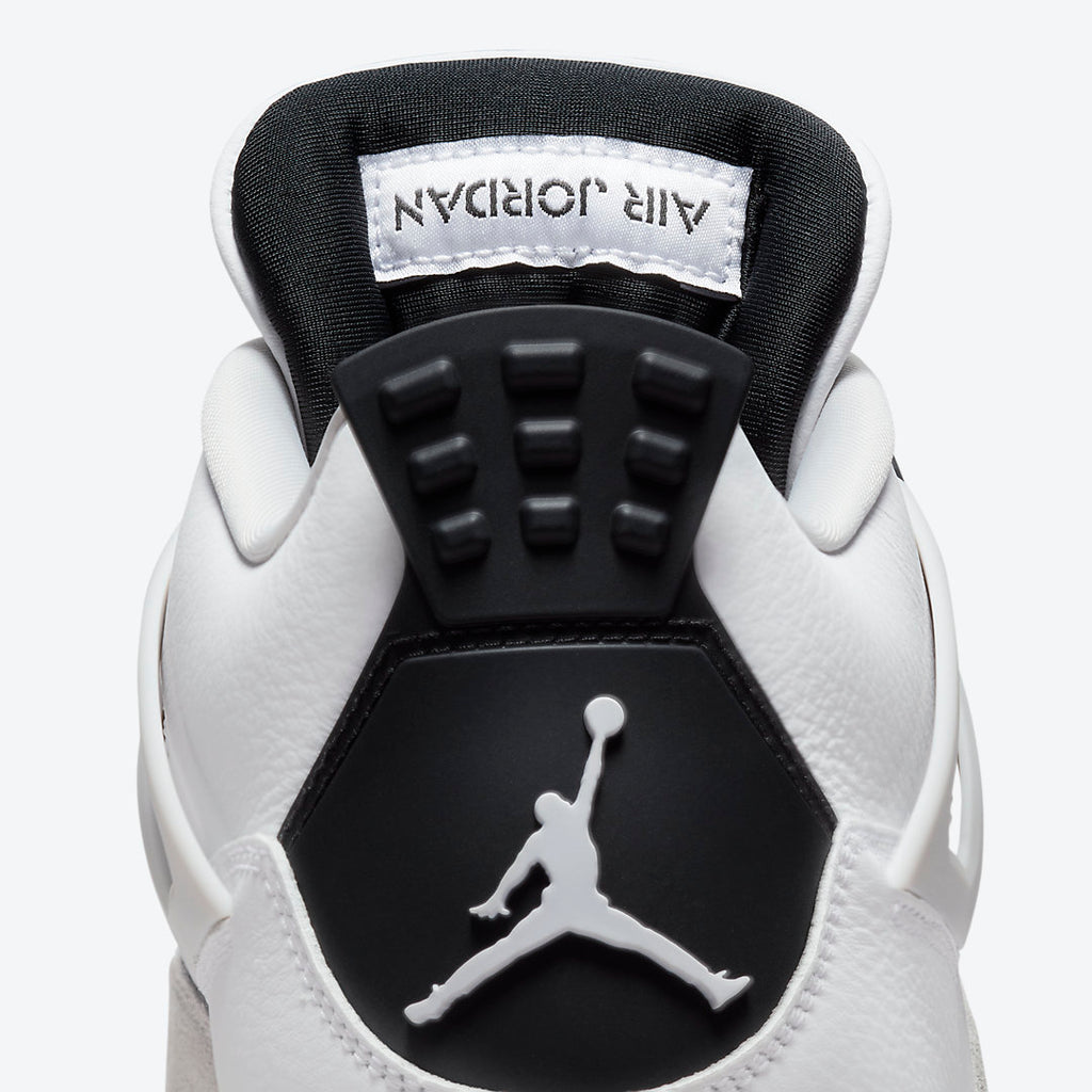 Jordan Retro 4 “Military Black”