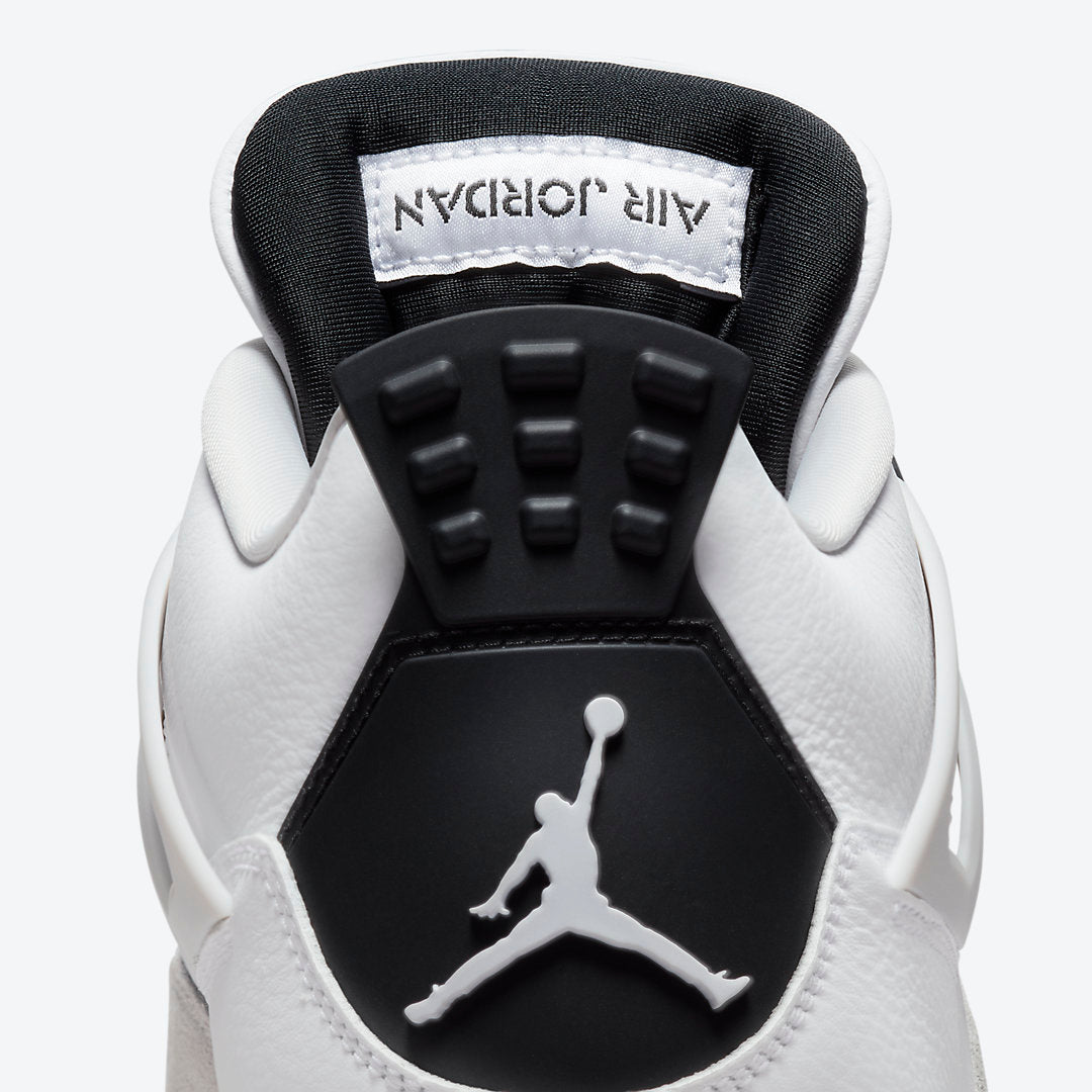 Jordan Retro 4 “Military Black”