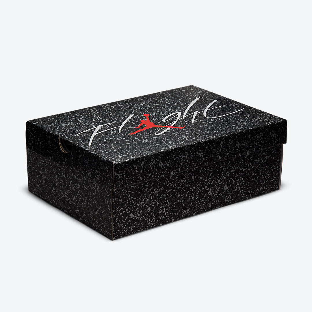 Jordan Retro 4 “Military Black”