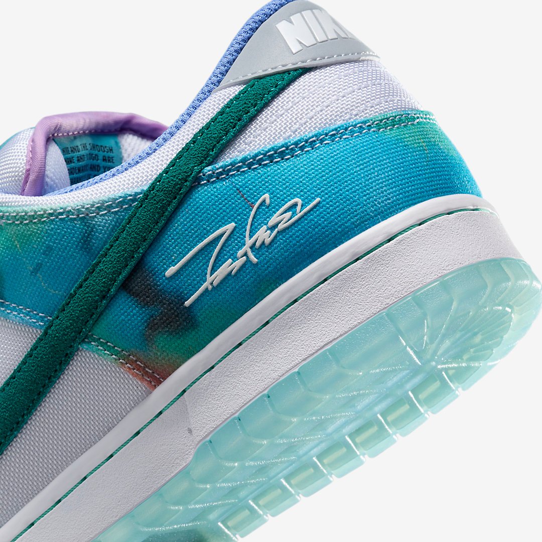 Nike SB Dunk x Futura Laboratories