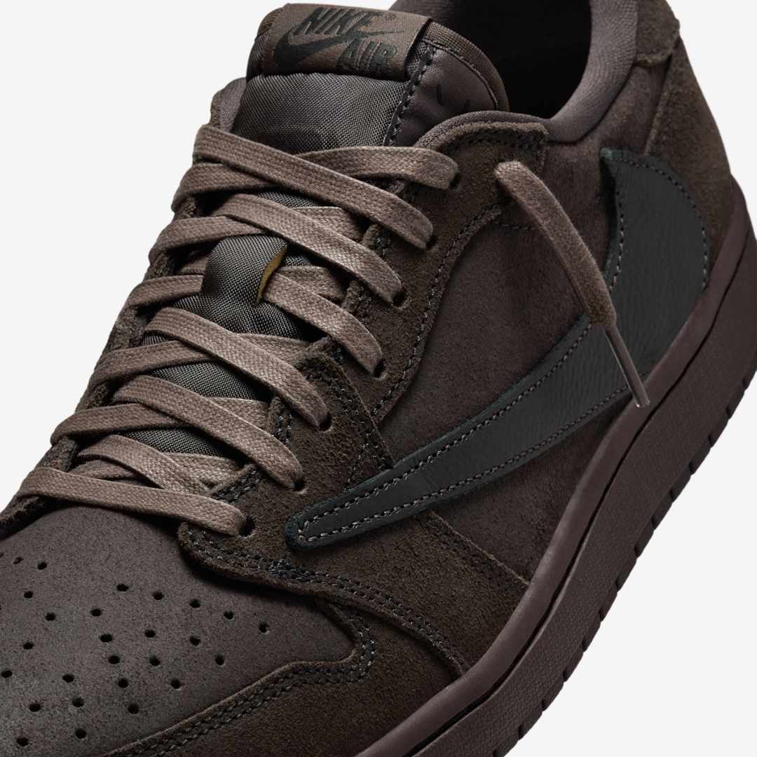 Air Jordan 1 Low OG X Travis Scott "Velvet Brown"