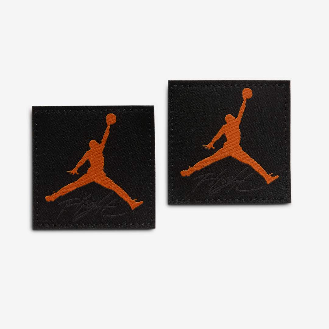 Air Jordan Retro 4 OG x Undefeated